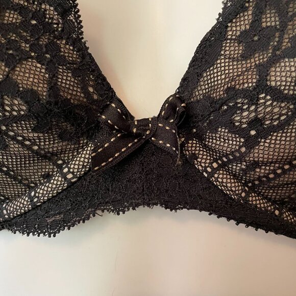 Chantelle Womens Black Lace Underwire Bra Size 32DDD - Picture 2 of 9